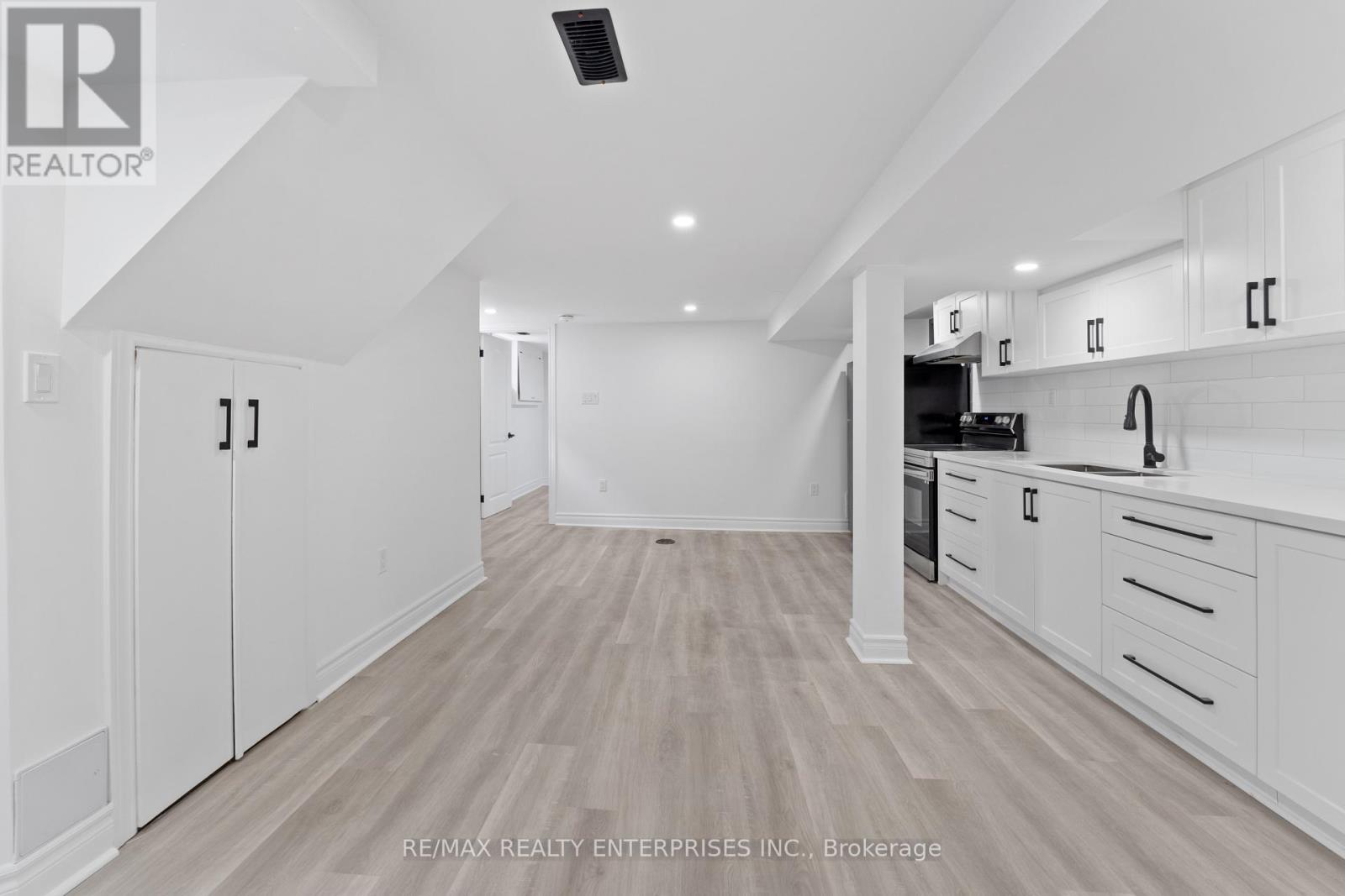 Photo 6 of Bsmt 3 Dallyn Crescent, Toronto ON