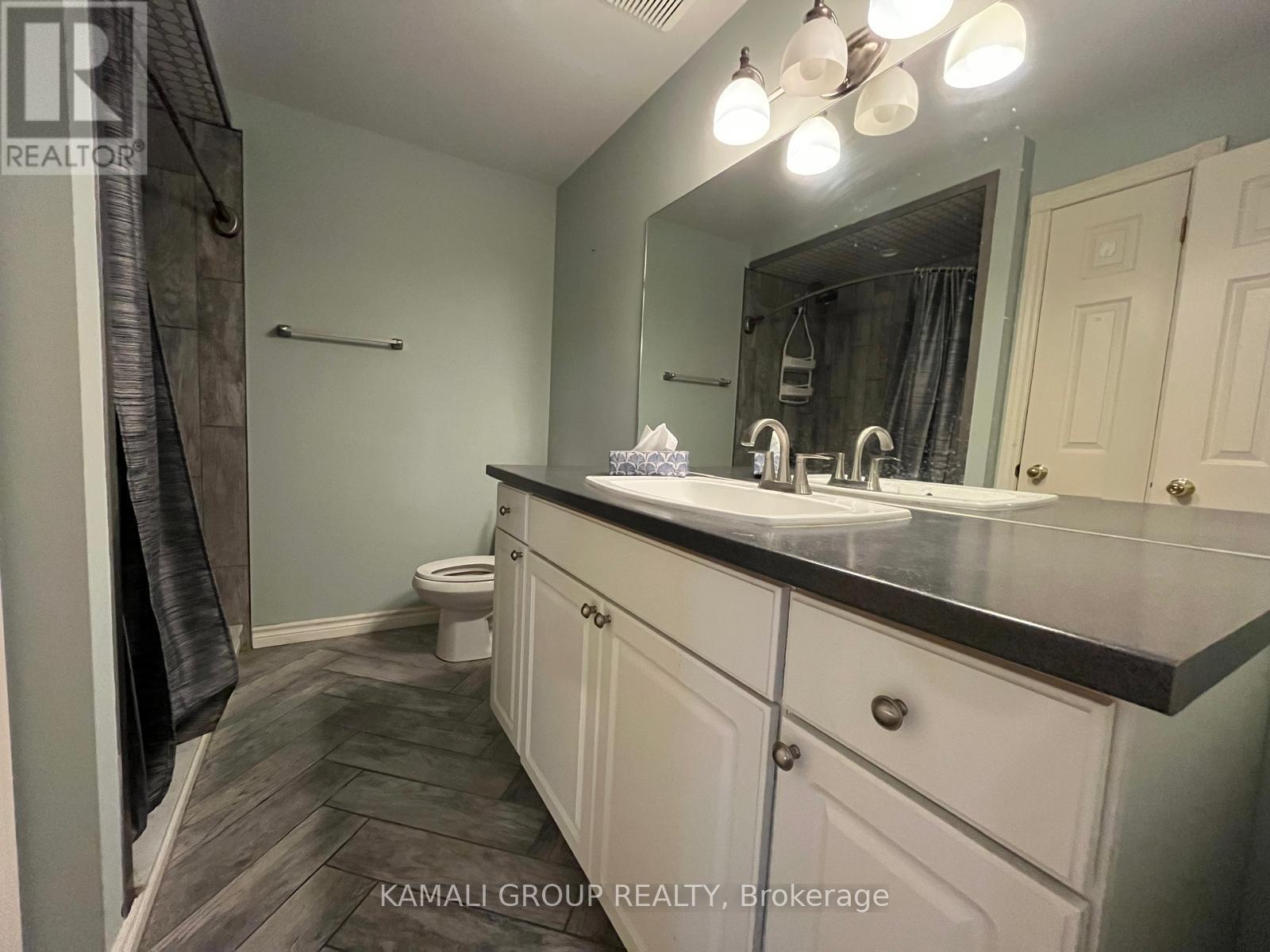 Photo 15 of Bsmt 73 Silver Maple Crescent, Barrie ON