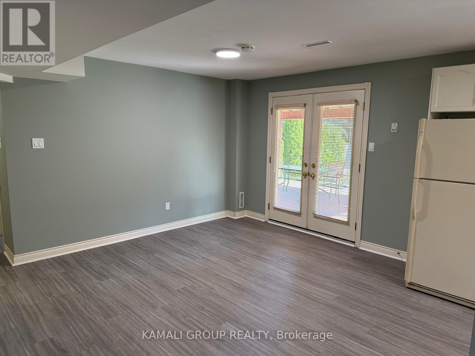 Photo 9 of Bsmt 73 Silver Maple Crescent, Barrie ON