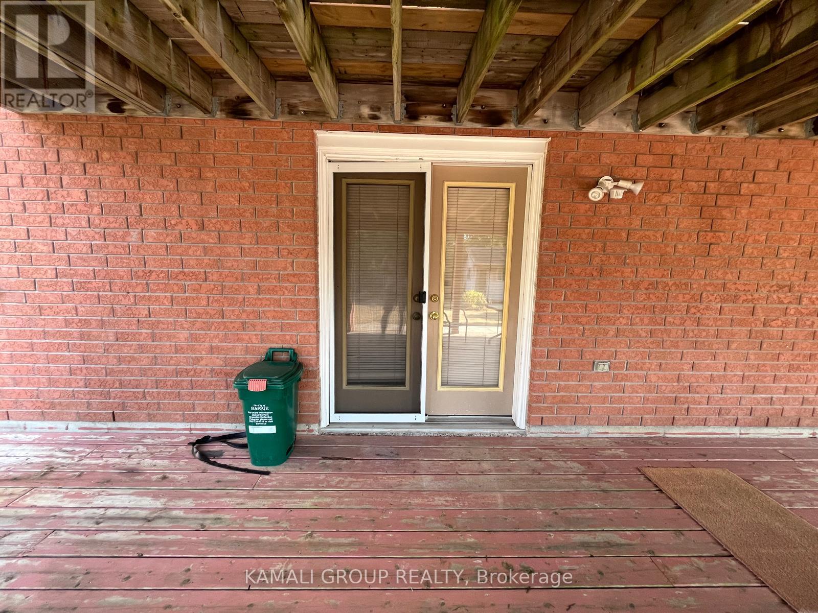 Photo 21 of Bsmt 73 Silver Maple Crescent, Barrie ON