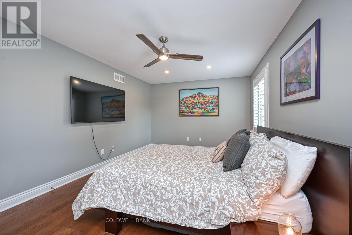Photo 24 of 105 Sirocco Crescent, Ottawa ON