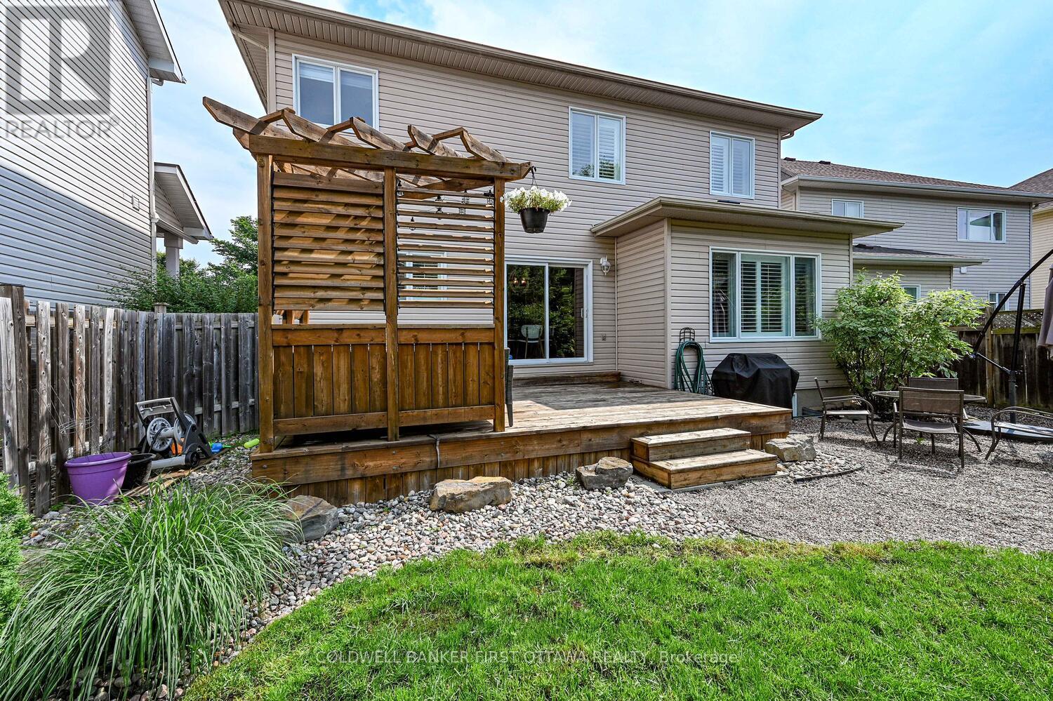 Photo 47 of 105 Sirocco Crescent, Ottawa ON