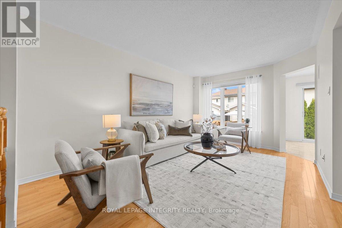 Photo 10 of 2093 Bergamot Circle, Ottawa ON