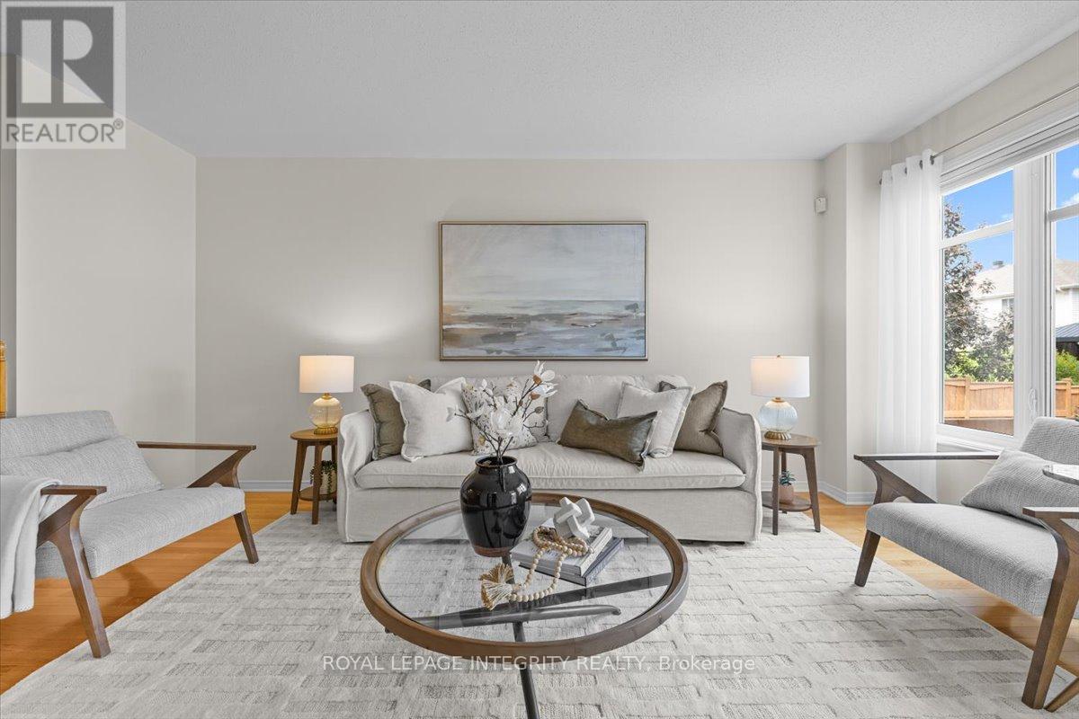 Photo 11 of 2093 Bergamot Circle, Ottawa ON