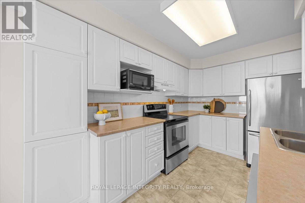 Photo 15 of 2093 Bergamot Circle, Ottawa ON