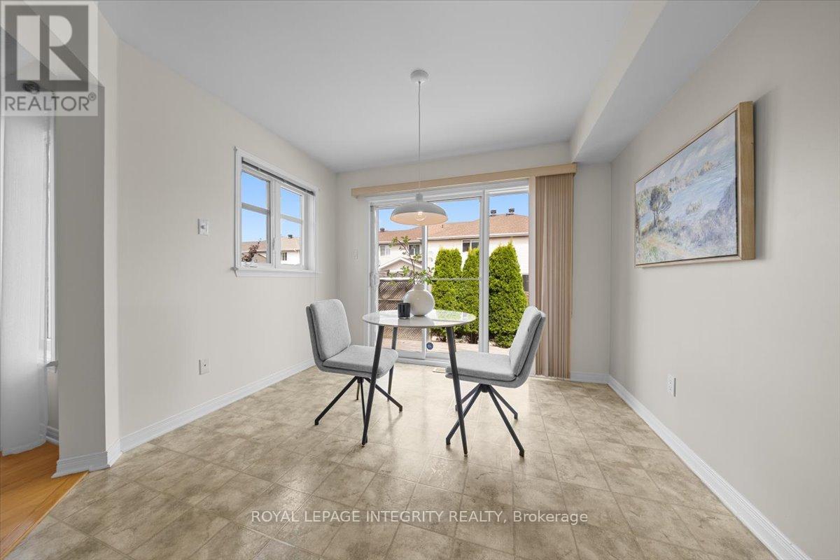 Photo 18 of 2093 Bergamot Circle, Ottawa ON