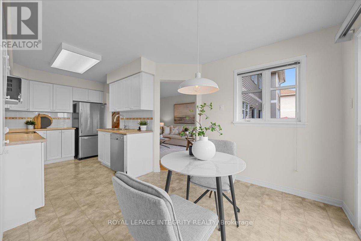 Photo 19 of 2093 Bergamot Circle, Ottawa ON