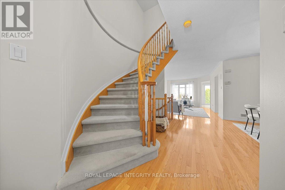 Photo 20 of 2093 Bergamot Circle, Ottawa ON