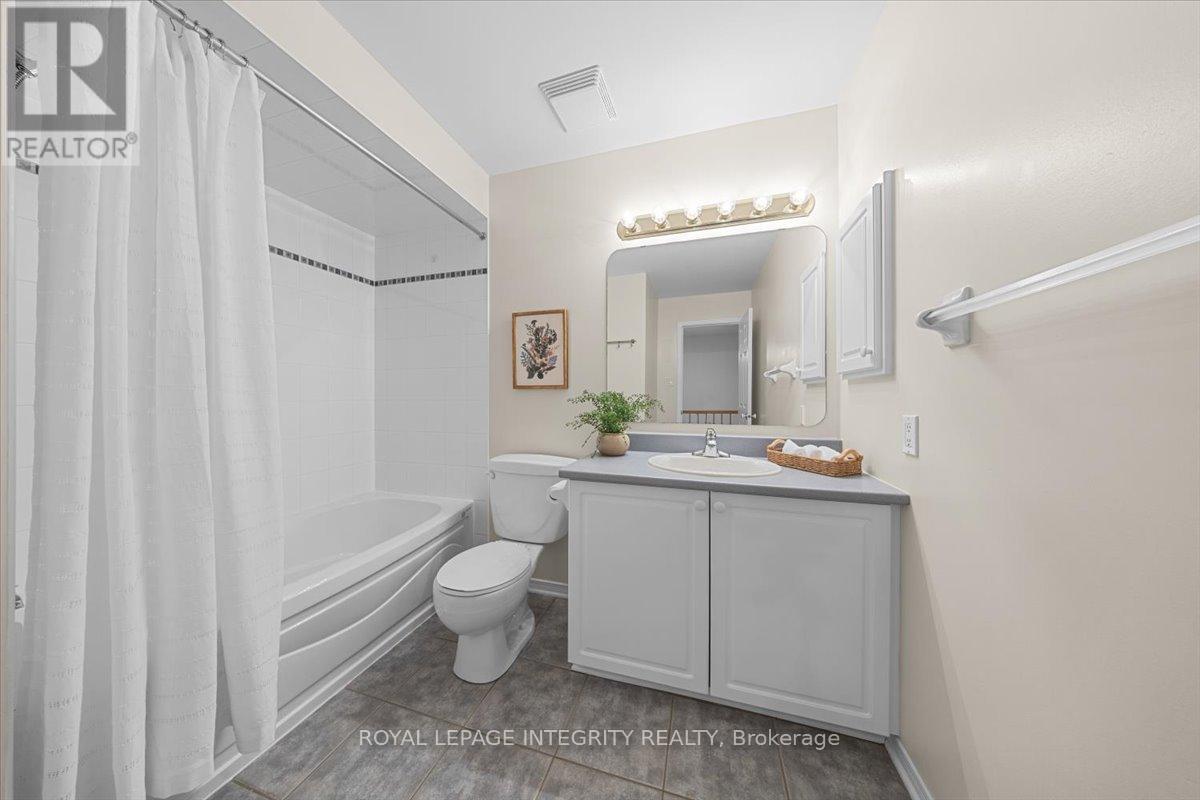 Photo 31 of 2093 Bergamot Circle, Ottawa ON