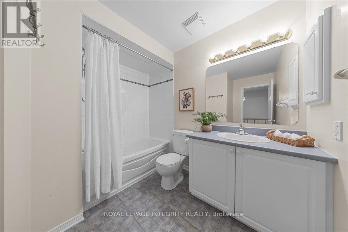 Photo 32 of 2093 Bergamot Circle, Ottawa ON