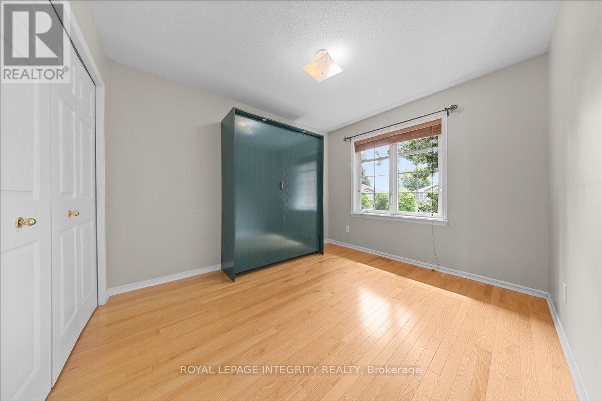 Photo 33 of 2093 Bergamot Circle, Ottawa ON