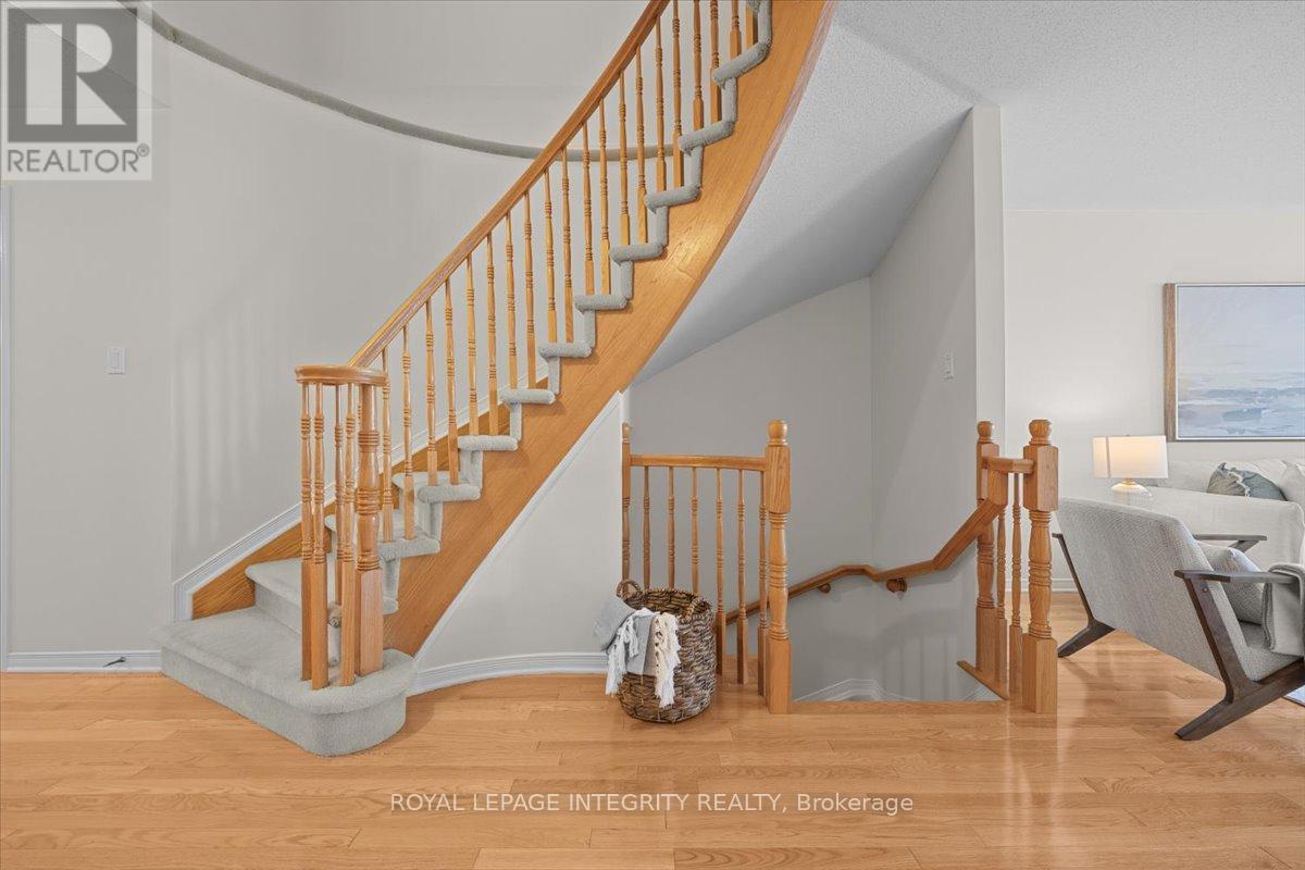 Photo 34 of 2093 Bergamot Circle, Ottawa ON