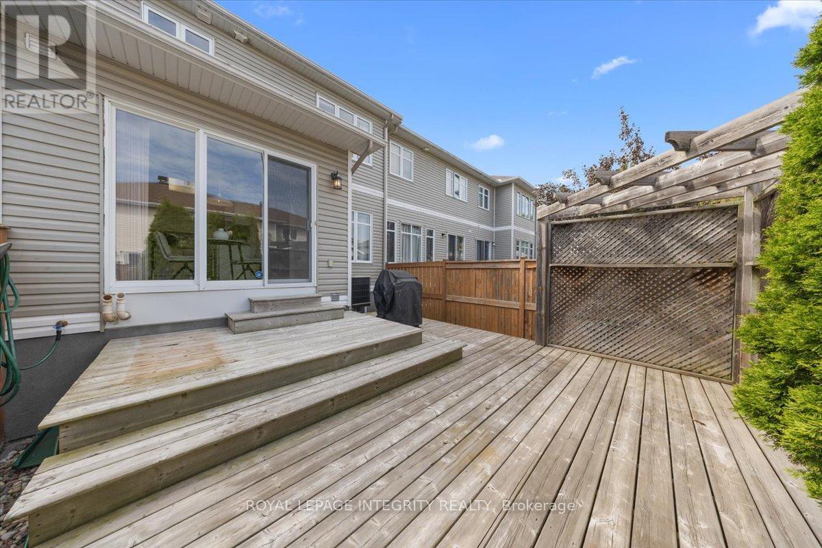 Photo 40 of 2093 Bergamot Circle, Ottawa ON