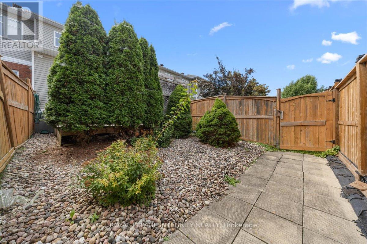 Photo 44 of 2093 Bergamot Circle, Ottawa ON