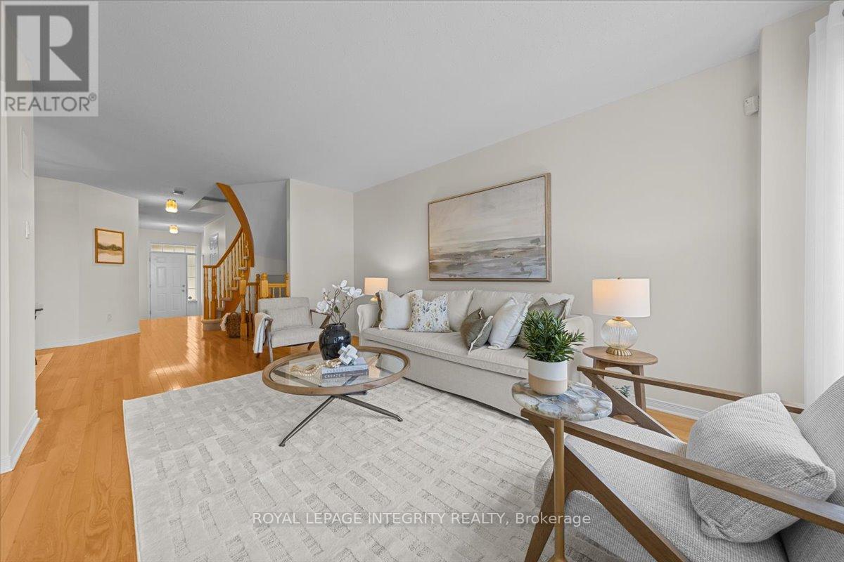 Photo 9 of 2093 Bergamot Circle, Ottawa ON