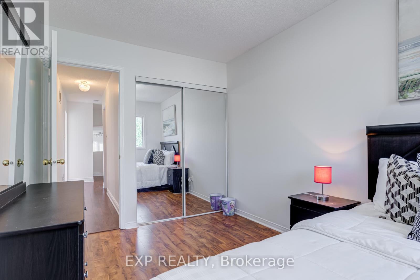 Photo 22 of 3283 Bobwhite Mews, Mississauga ON