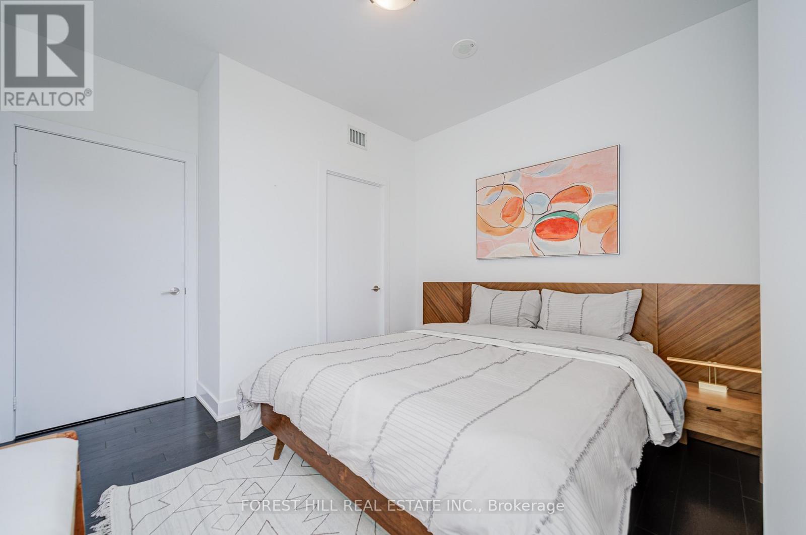 Photo 14 of 409 181 Bedford Road, Toronto ON