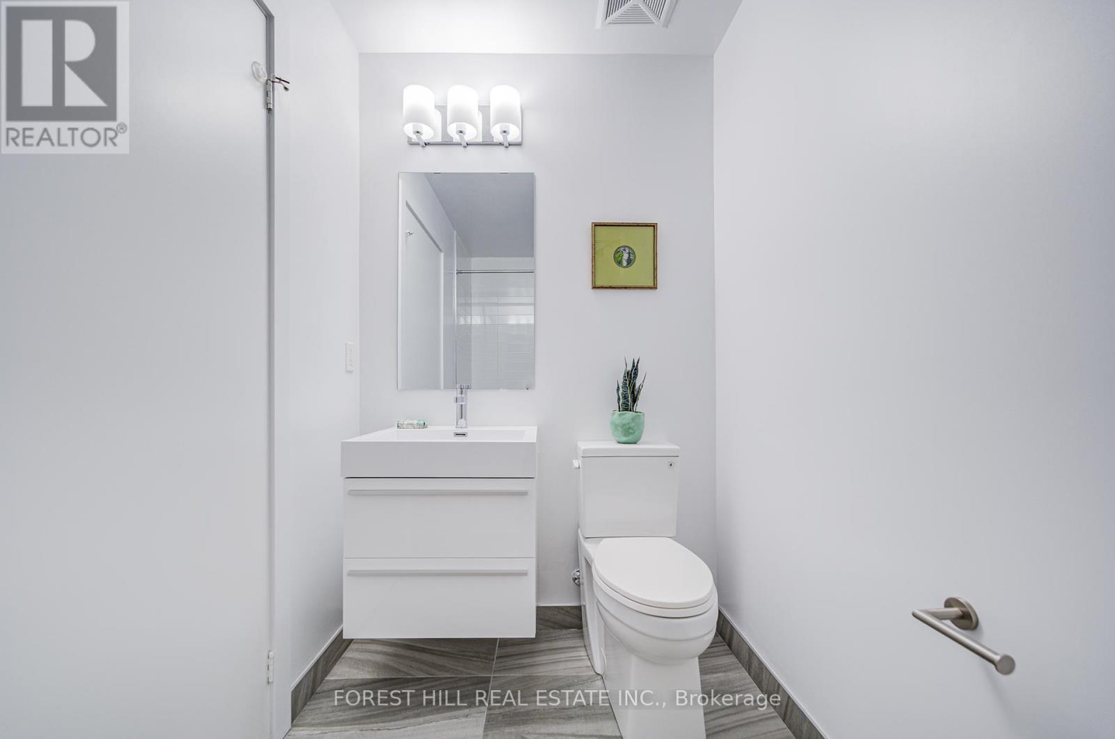 Photo 19 of 409 181 Bedford Road, Toronto ON
