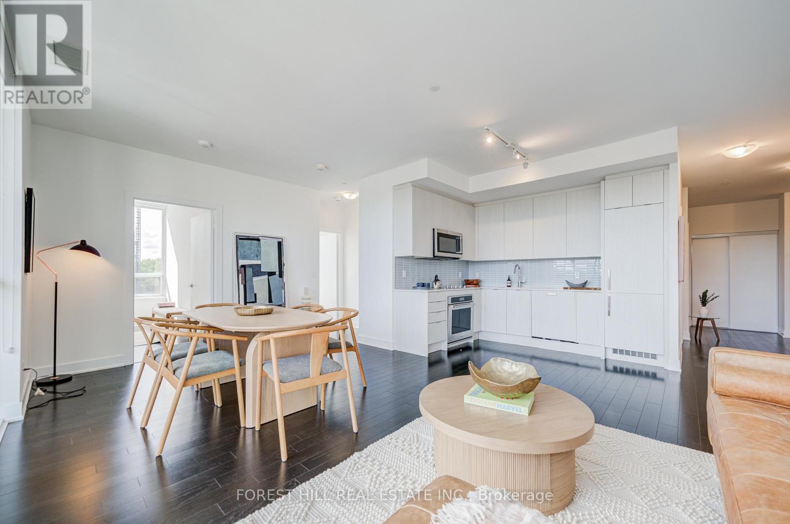 Photo 4 of 409 181 Bedford Road, Toronto ON