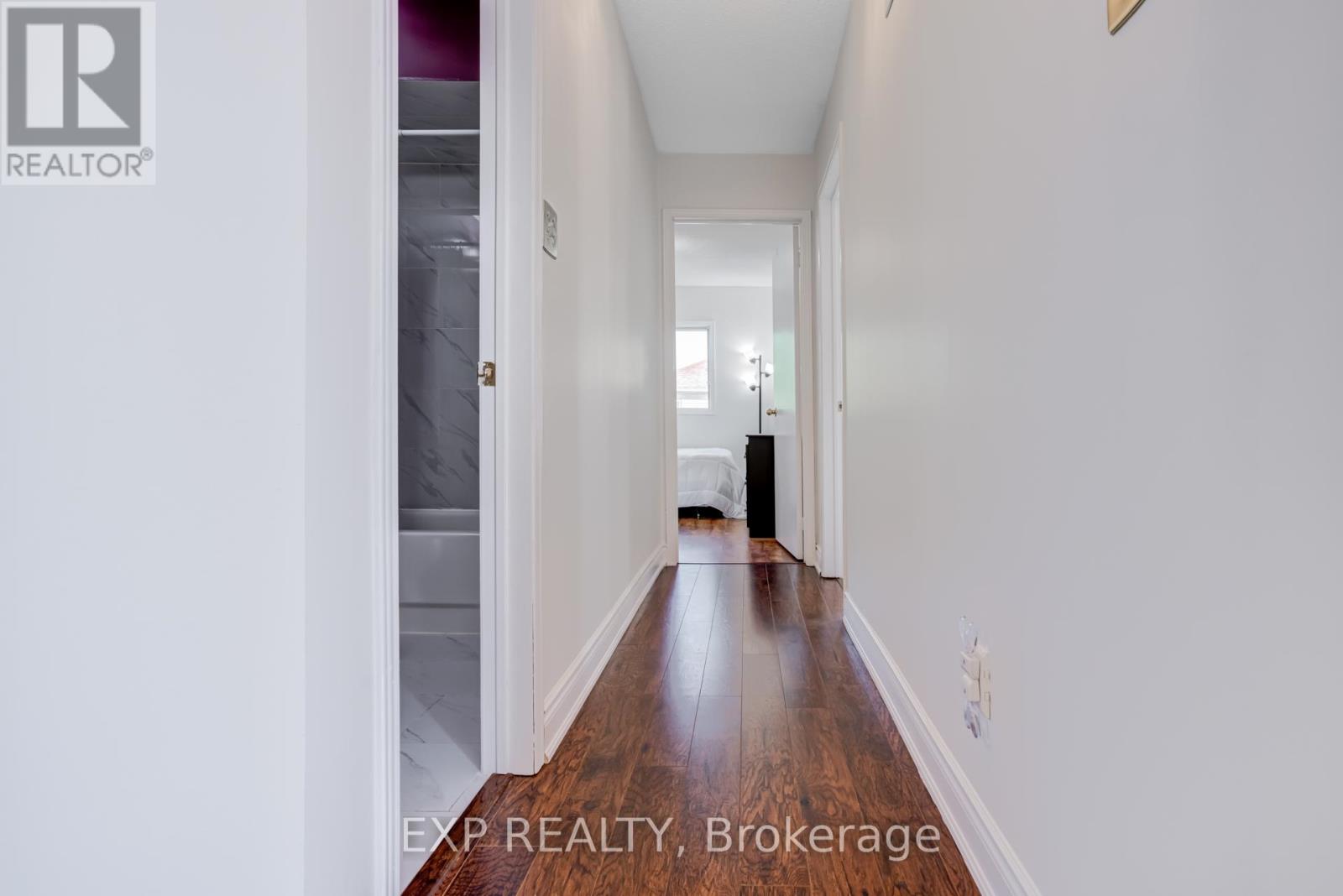 Photo 24 of 3283 Bobwhite Mews, Mississauga ON