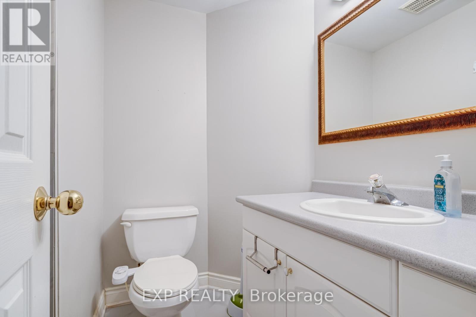 Photo 32 of 3283 Bobwhite Mews, Mississauga ON