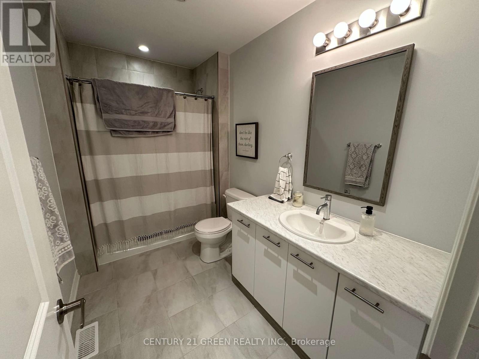 Photo 18 of 170 Rosie Street, Blue Mountains ON