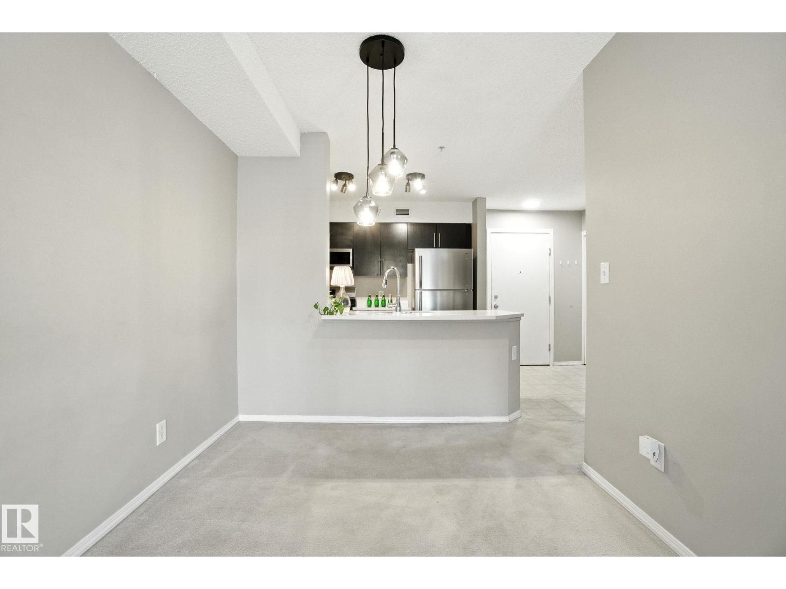 Photo 14 of 207 11820 22 Av Sw, Edmonton AB