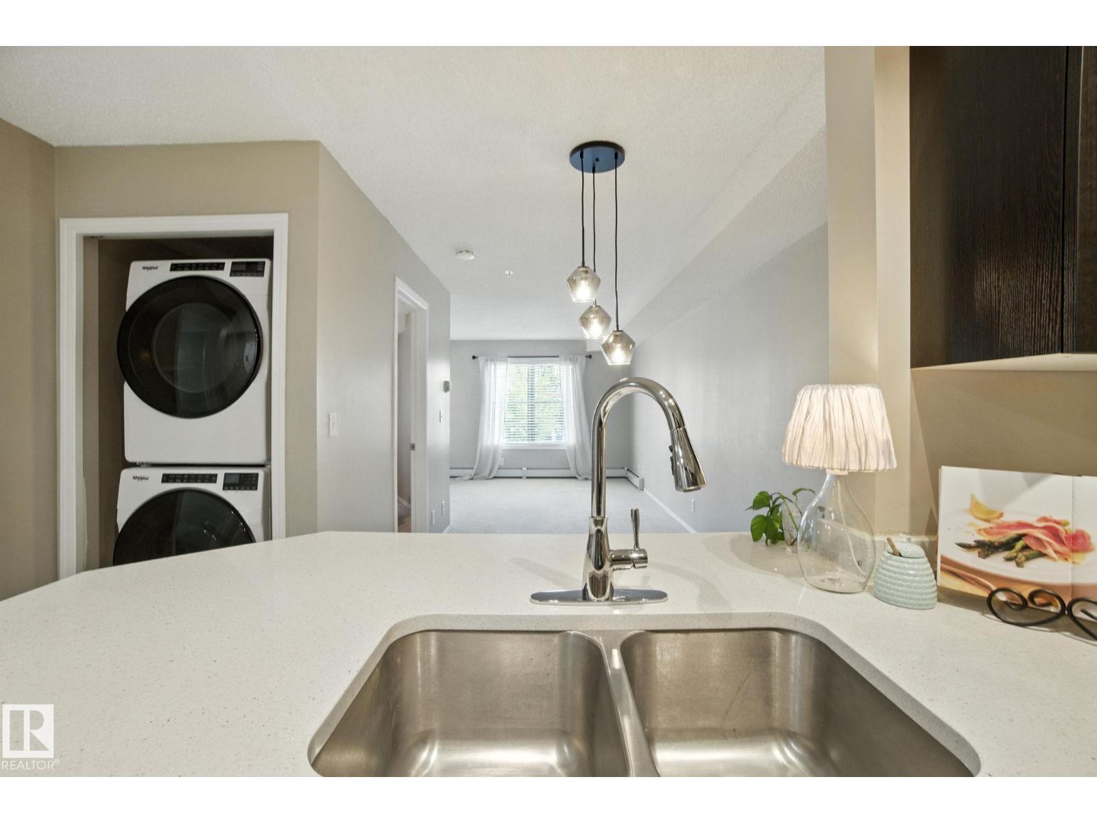 Photo 11 of 207 11820 22 Av Sw, Edmonton AB