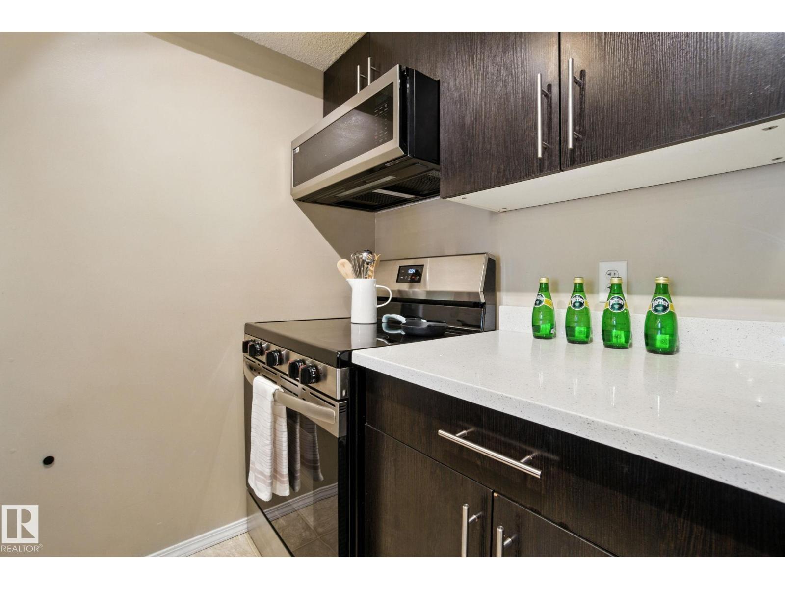 Photo 12 of 207 11820 22 Av Sw, Edmonton AB
