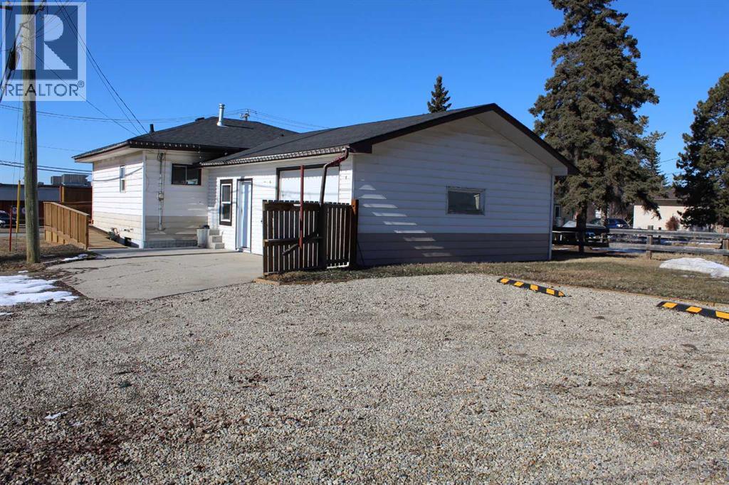 Photo 29 of 4517 55 Ave, Olds AB