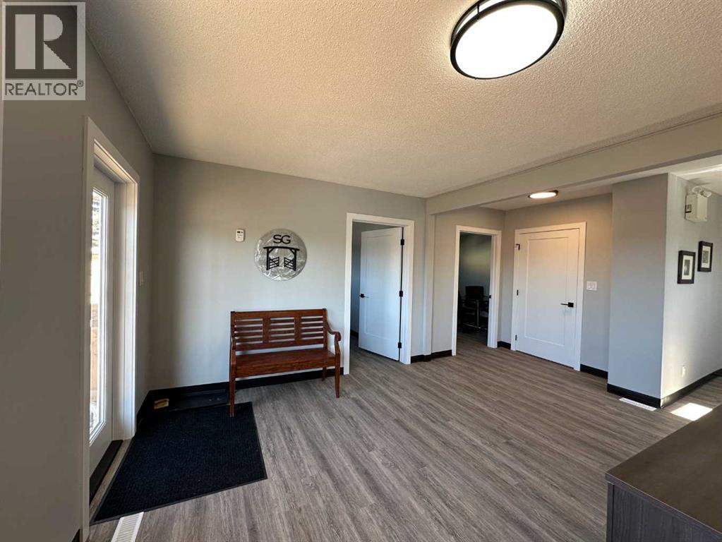 Photo 10 of 4517 55 Ave, Olds AB