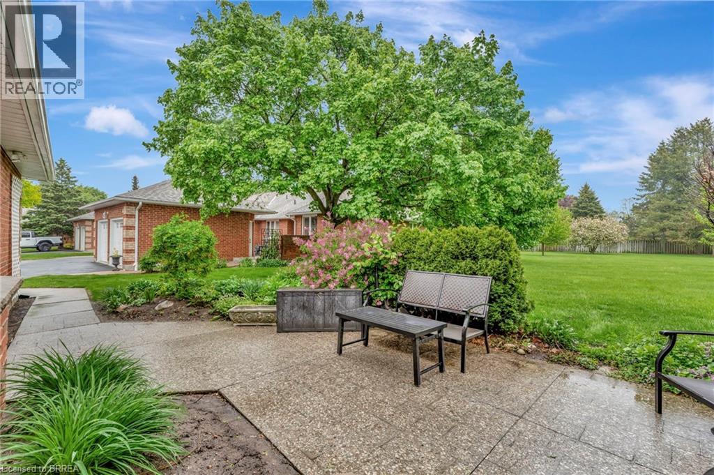 Photo 4 of 71 Beasley Crescent Unit 7, Cambridge ON