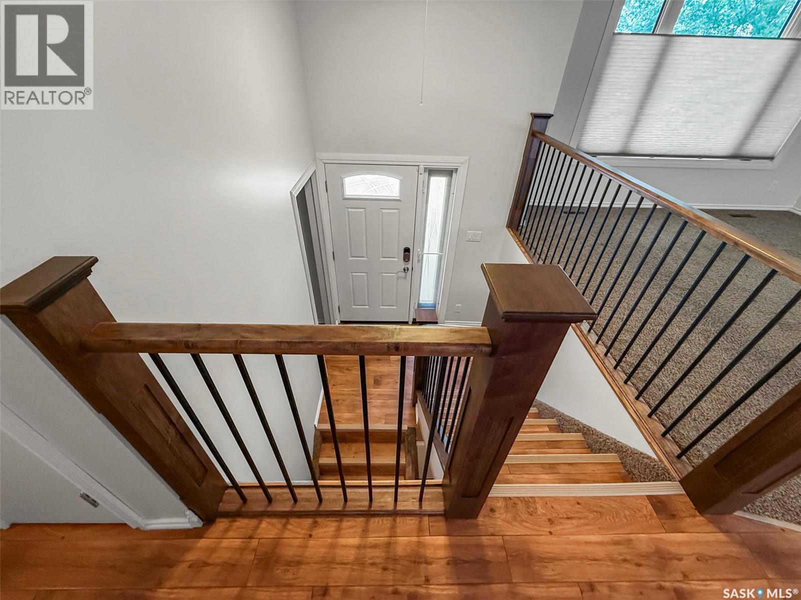 Photo 2 of 153 5th Avenue Ne, Swift Current SK