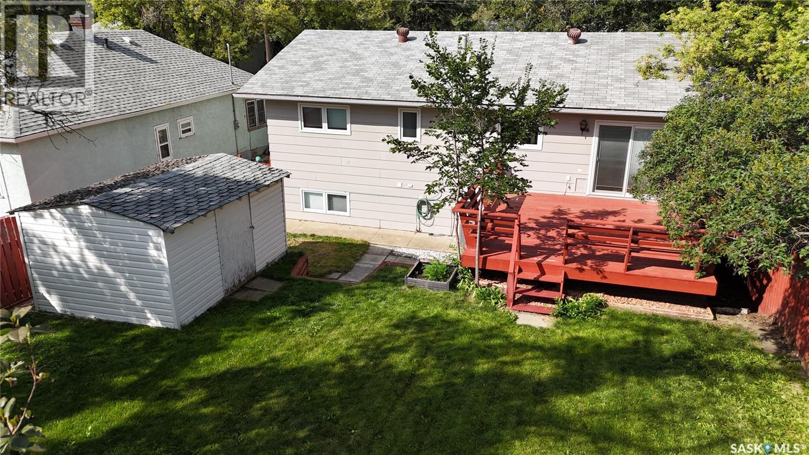 Photo 31 of 153 5th Avenue Ne, Swift Current SK
