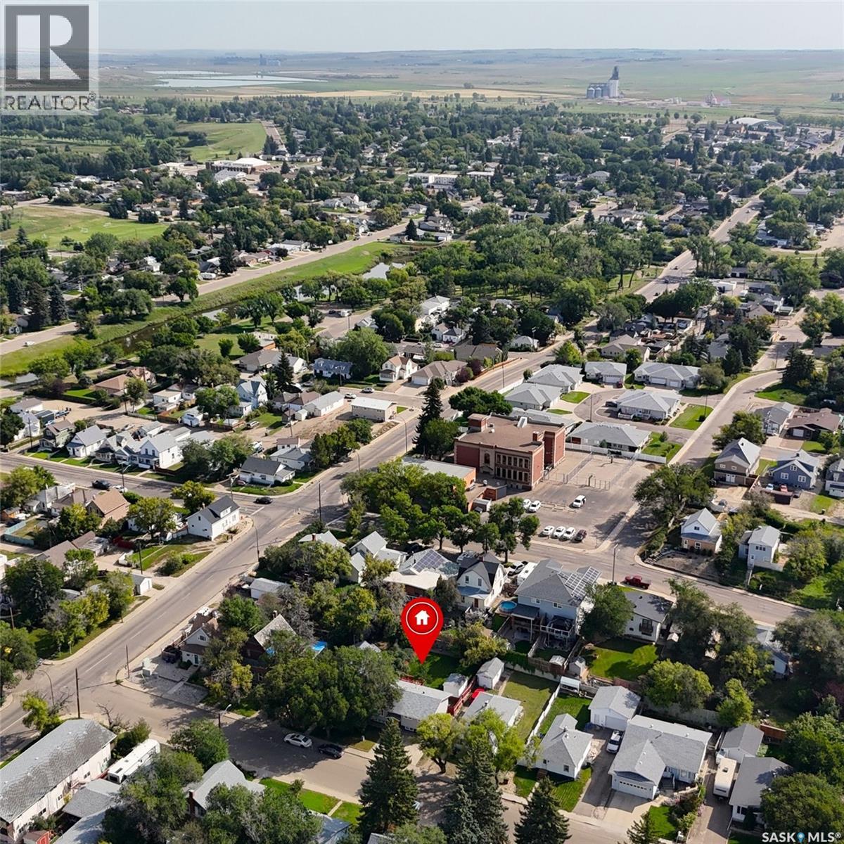 Photo 32 of 153 5th Avenue Ne, Swift Current SK