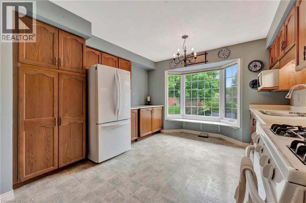 Photo 18 of 71 Beasley Crescent Unit 7, Cambridge ON