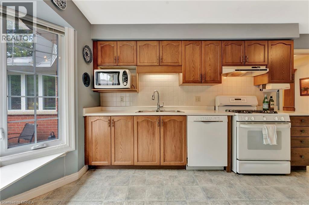 Photo 19 of 71 Beasley Crescent Unit 7, Cambridge ON