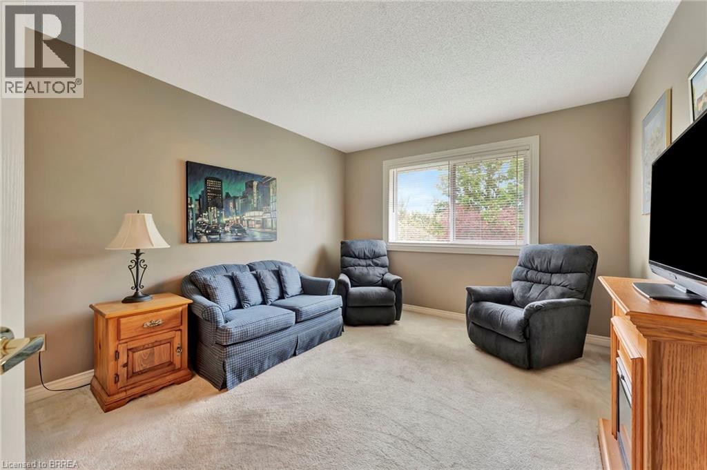 Photo 10 of 71 Beasley Crescent Unit 7, Cambridge ON