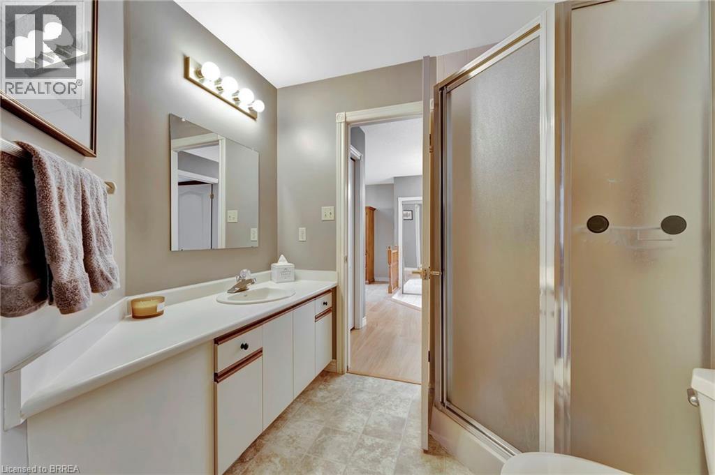 Photo 11 of 71 Beasley Crescent Unit 7, Cambridge ON