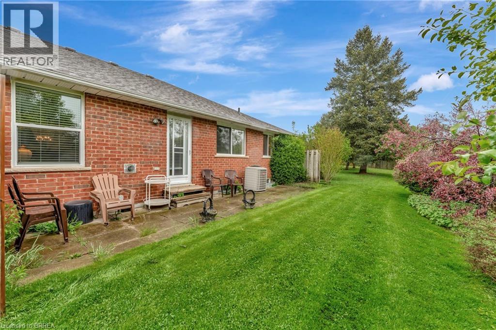 Photo 32 of 71 Beasley Crescent Unit 7, Cambridge ON