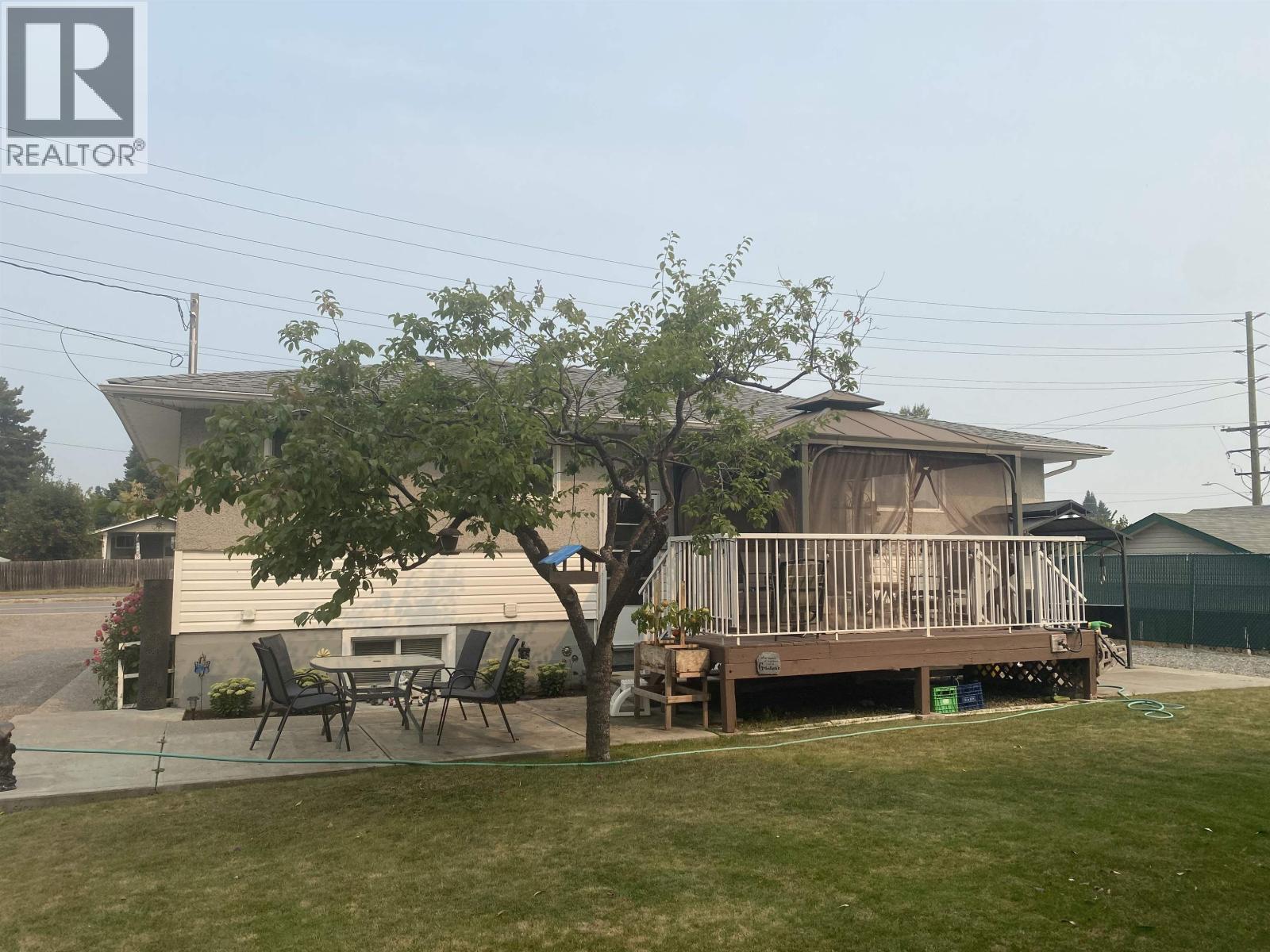Photo 5 of 2923 Ferry Avenue, Prince George BC