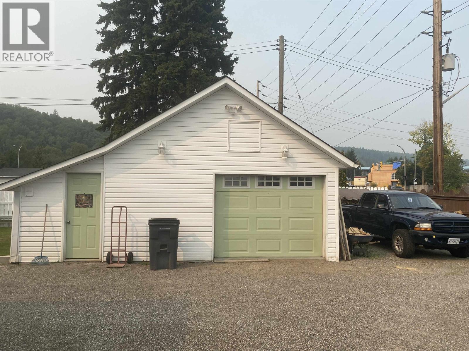 Photo 19 of 2923 Ferry Avenue, Prince George BC