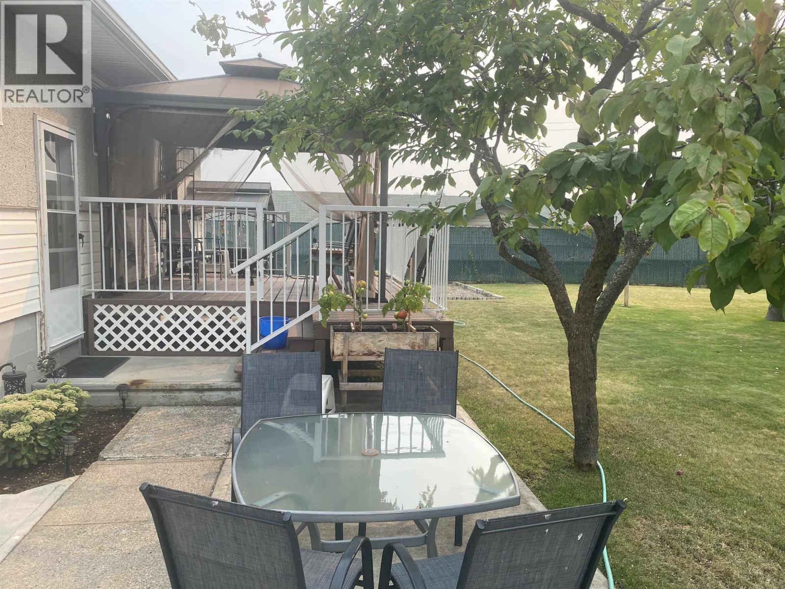 Photo 8 of 2923 Ferry Avenue, Prince George BC
