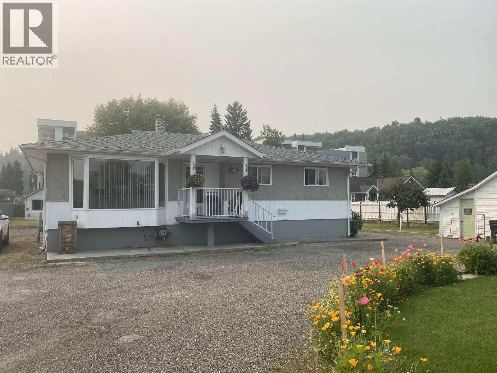 Photo 1 of 2923 Ferry Avenue, Prince George BC