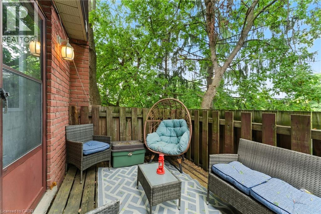 Photo 11 of 100 Bluevale Street N Unit 25, Waterloo ON