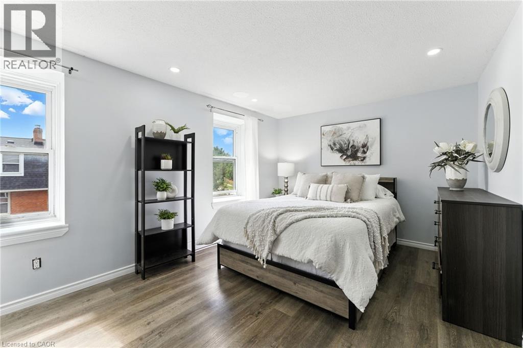 Photo 7 of 100 Bluevale Street N Unit 25, Waterloo ON