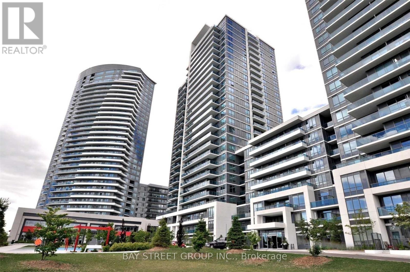 Photo 1 of 2210 7165 Yonge Street, Markham ON
