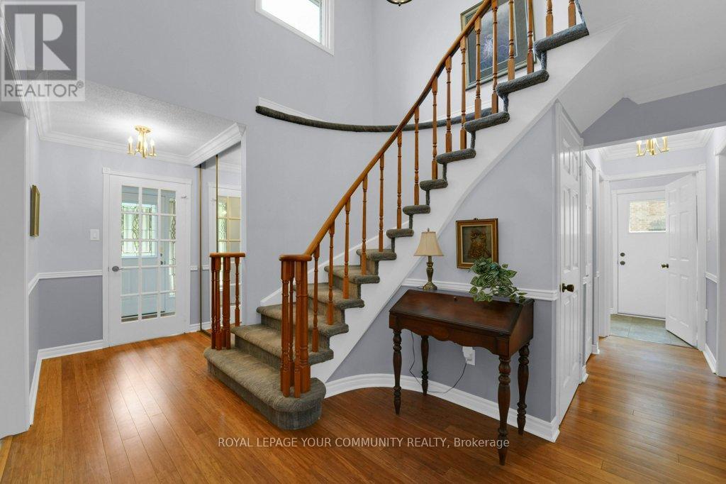 Photo 12 of 25 Hare Court, Markham ON