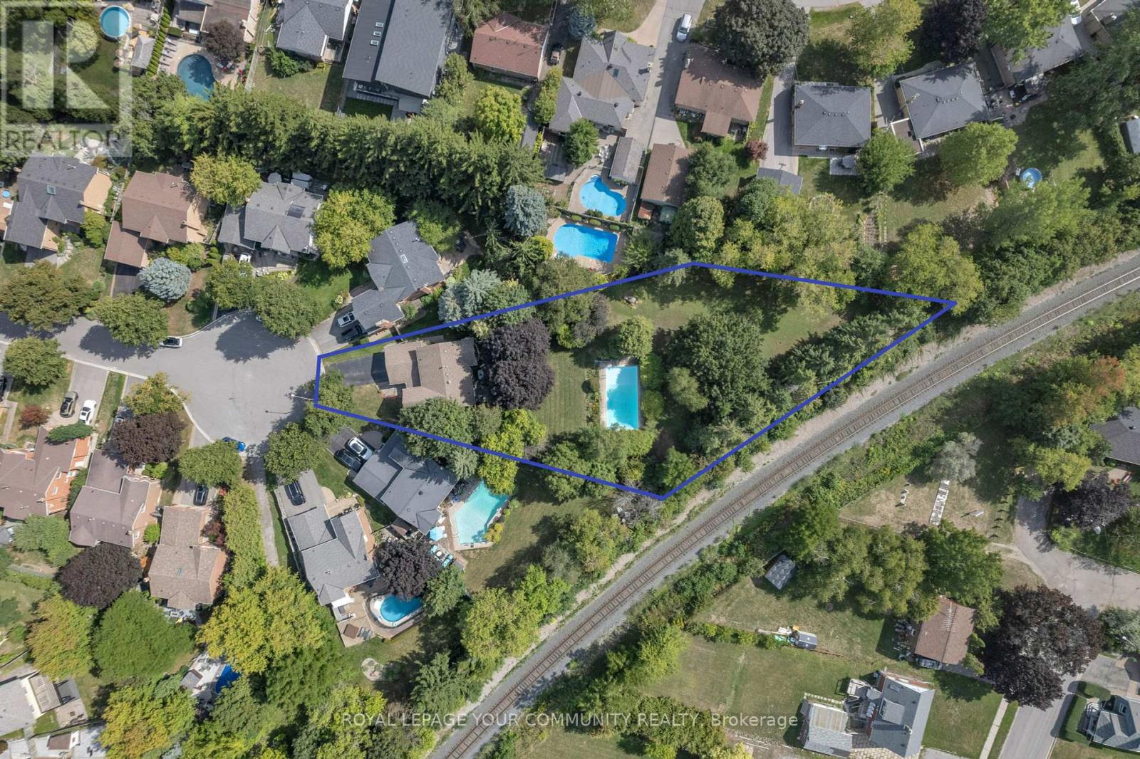 Photo 2 of 25 Hare Court, Markham ON