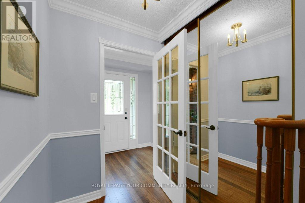 Photo 8 of 25 Hare Court, Markham ON